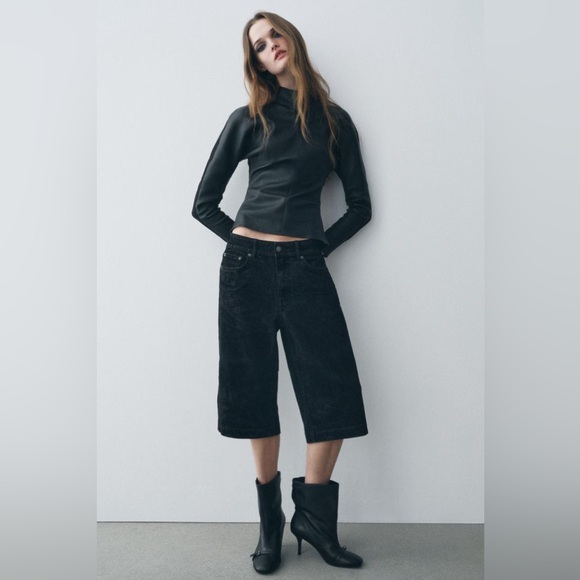 Zara Denim - NWT Zara Woman Collection The Mid Rise Bermuda in Flock